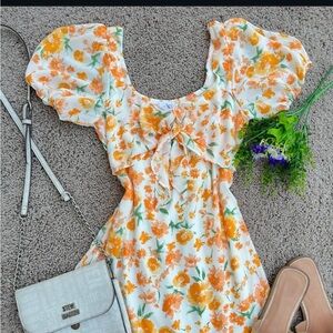 Sienna Sky Dress size small floral flowy keyhole tie back